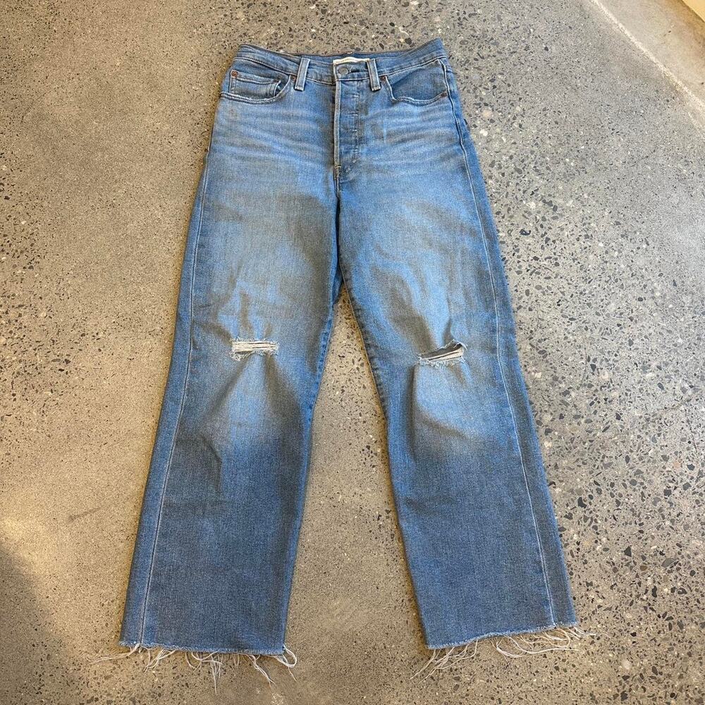 Levi’s Women’s 27 Ribcage Straight Ankle Blue Distressed High Rise Jeans